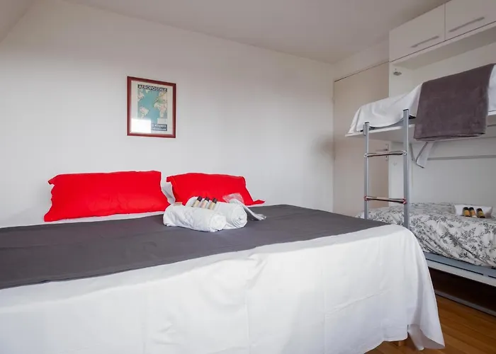 Belle Vue Yourhosthelper Апартаменти *